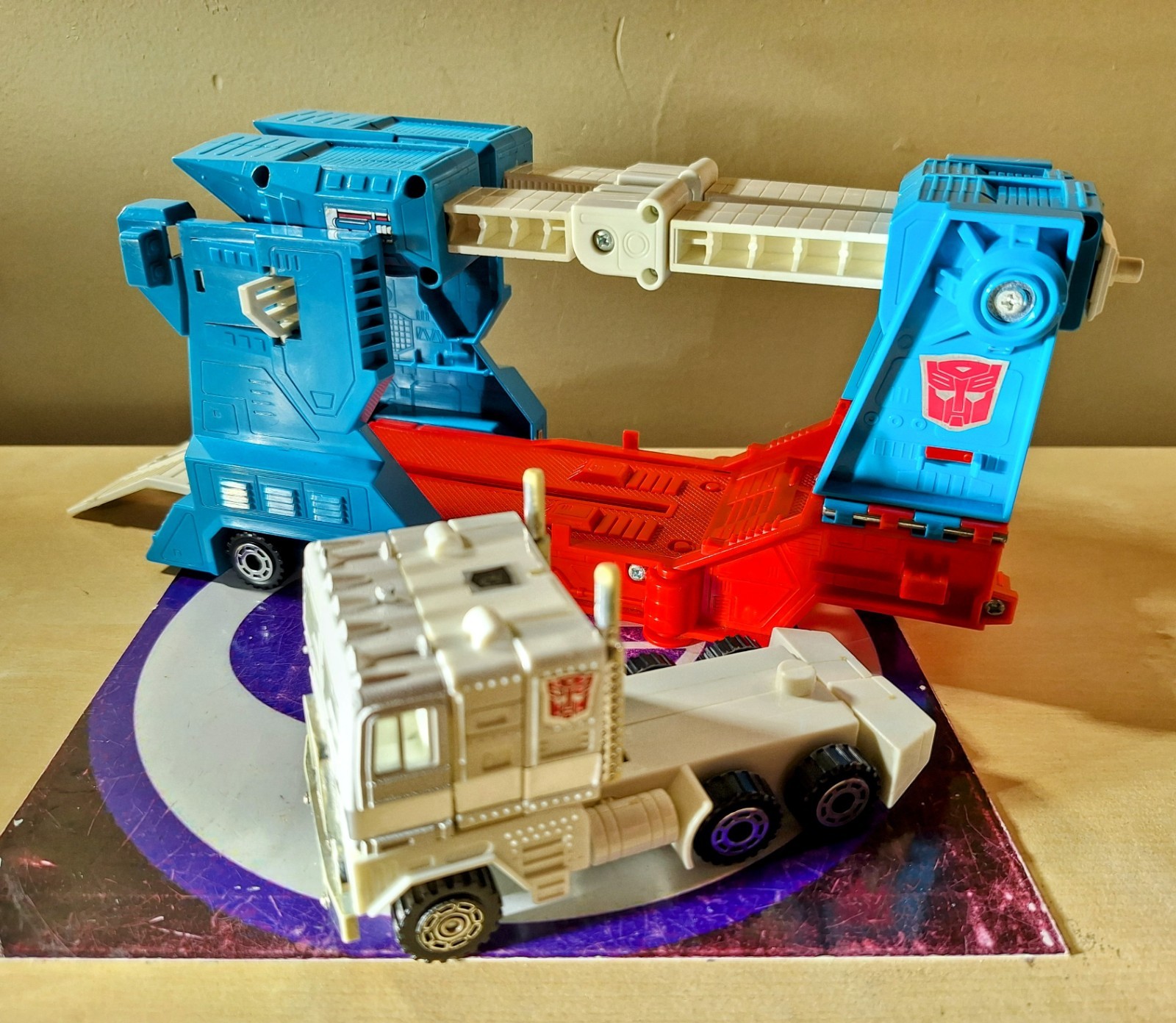 TRANSFORMERS G1 GENERATION ONE ULTRA MAGNUS 1986