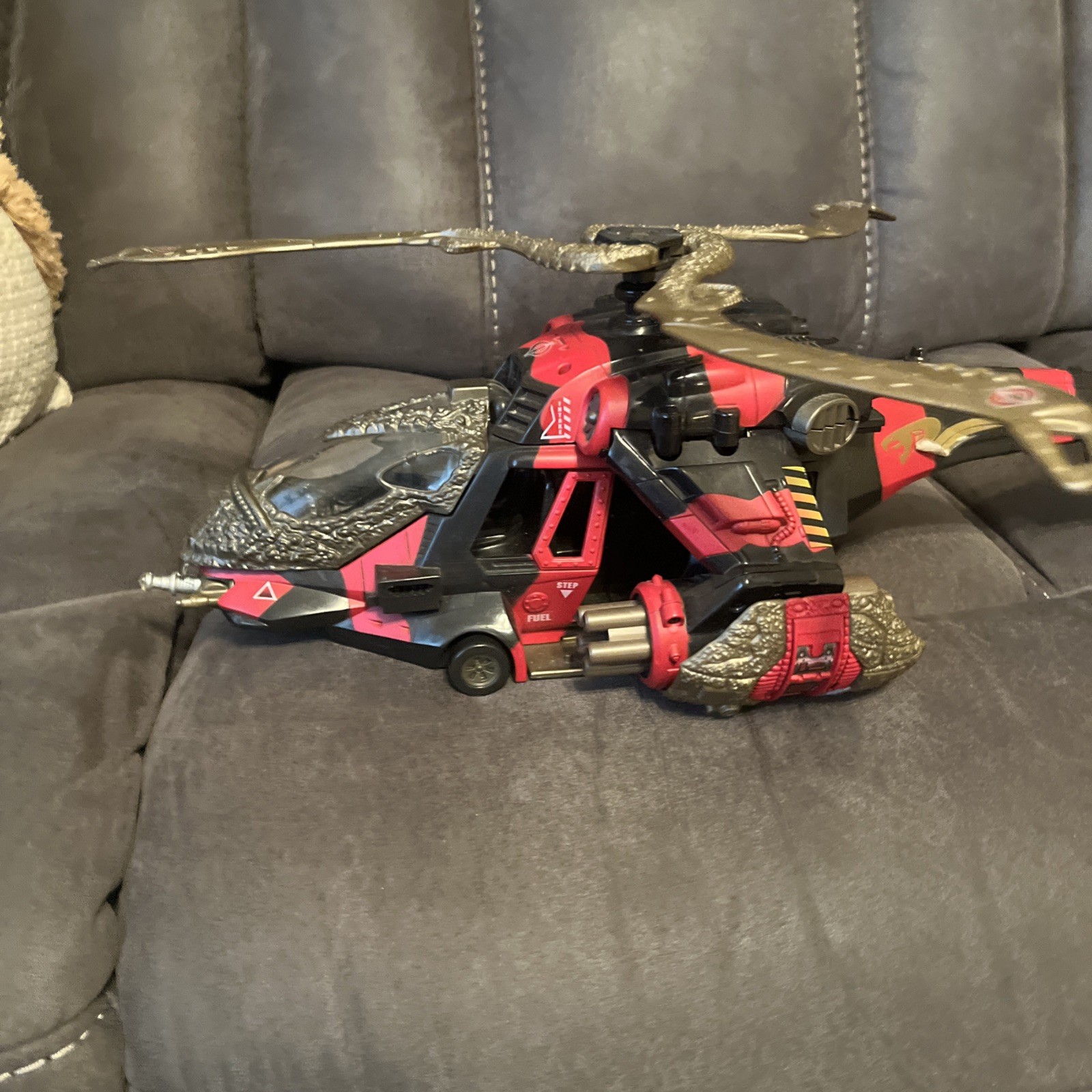 2003 GI JOE Crimson Command Copter w Tomax & Xamot COBRA Spy Troops.
