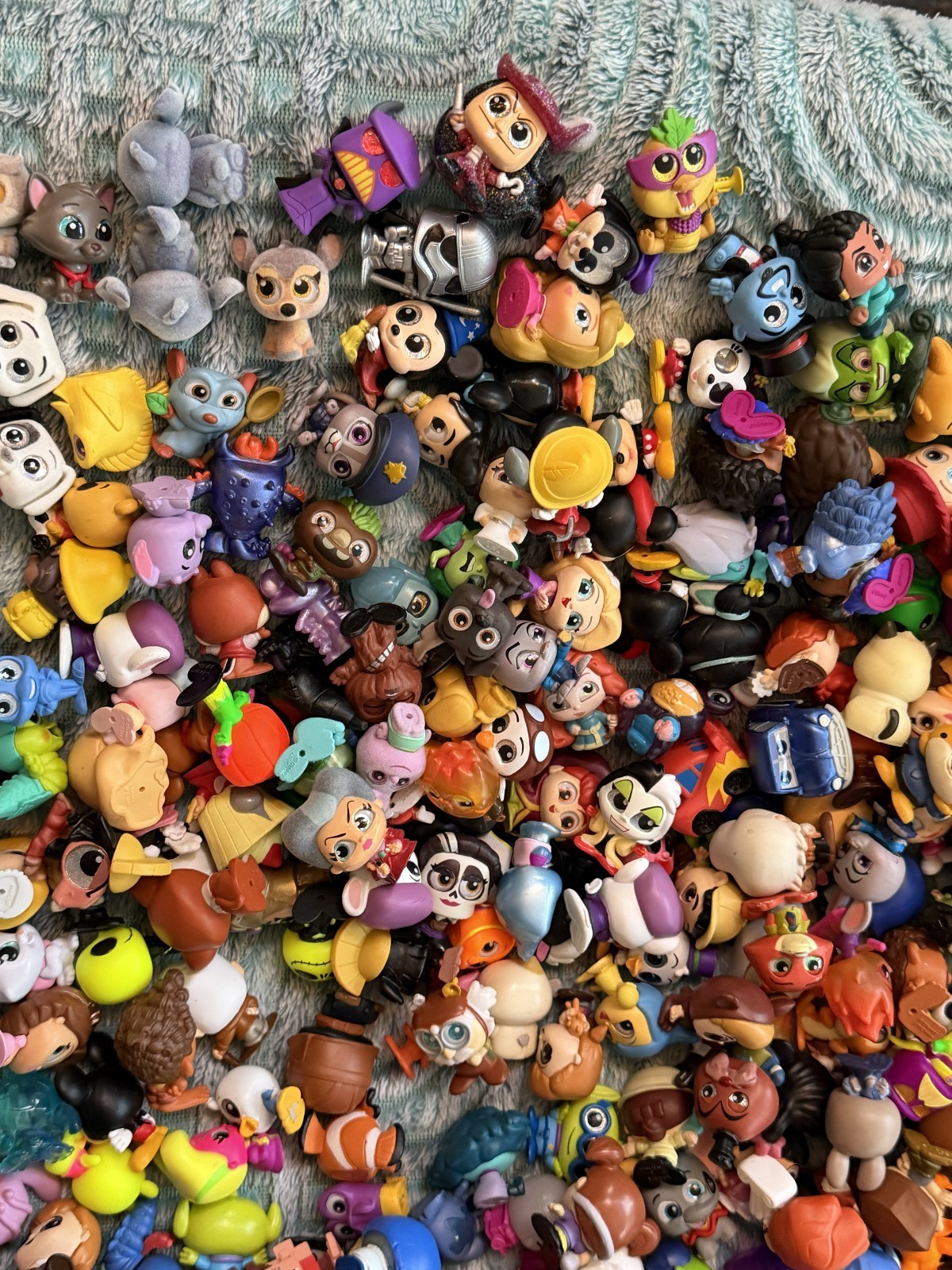 DISNEY DOORABLES Mini Figures Random Lots All Series! Different Varieties! HOT!