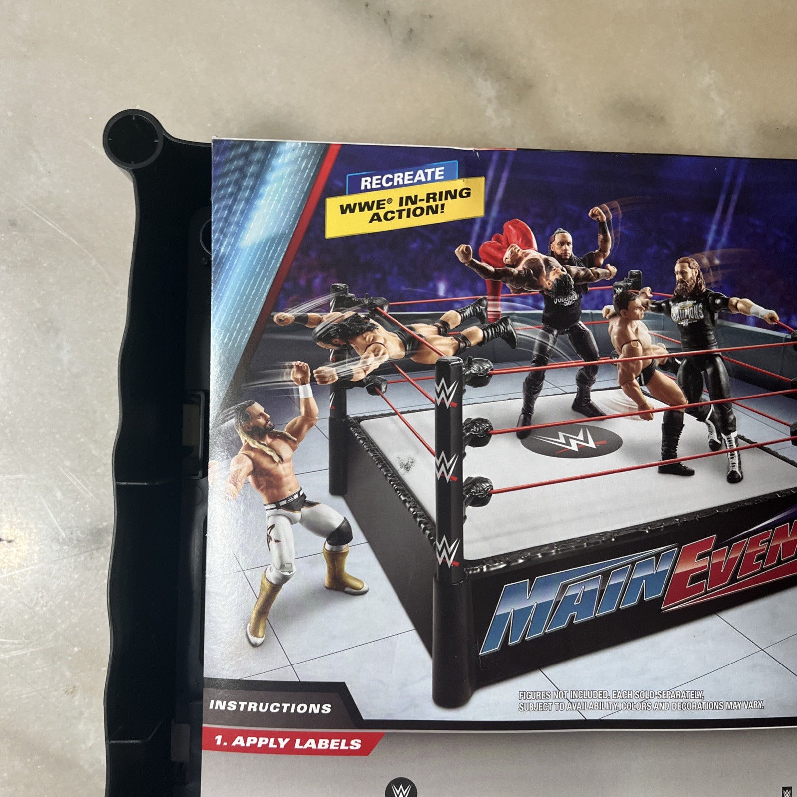 WWE Superstar Ring with Labels for Main Event & RAW, Spring-Loaded NEW