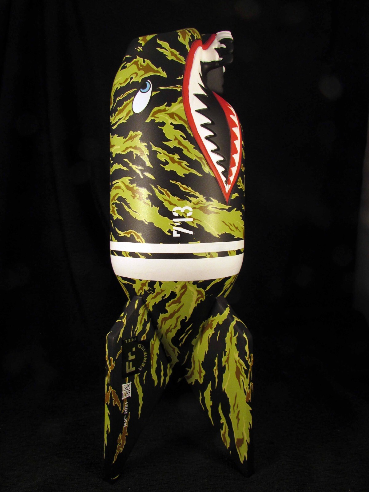Mighty Jaxx 10&Prime; Tiger Skull Bomb Plus Jason Freeney