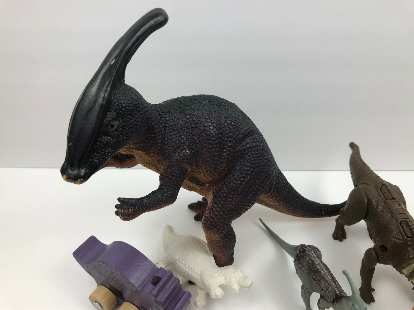Toy Dinosaur Lot All Different Assorted Shapes Sizes Rubber Plastic Wood (13)