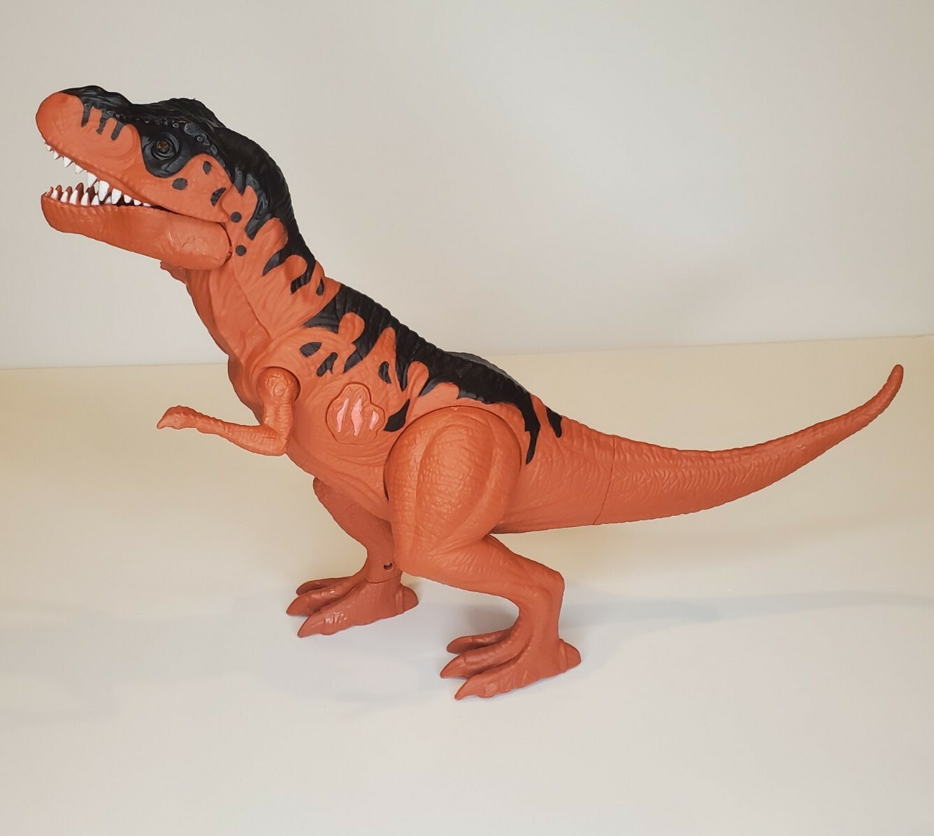 T Rex Toy Dinosaur 15&Prime; Growling Mouth and Eyes Light Up WM-H 20200415 Free Ship