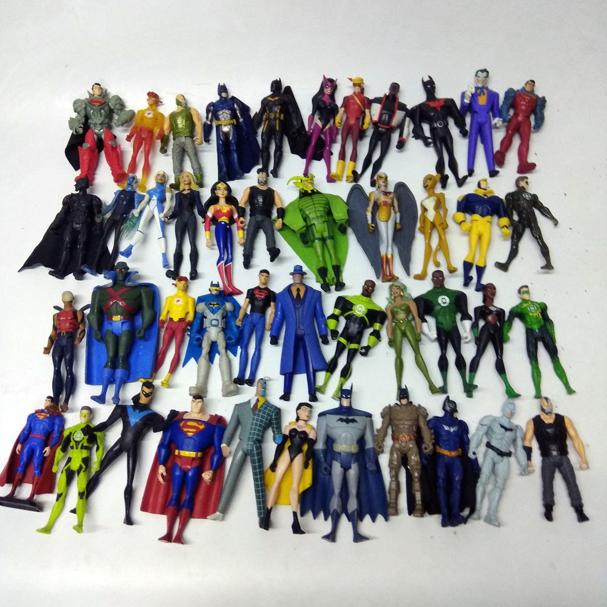 Random 5pcs 3.75&Prime; DC Universe Comics Figures Toys -No Repeat
