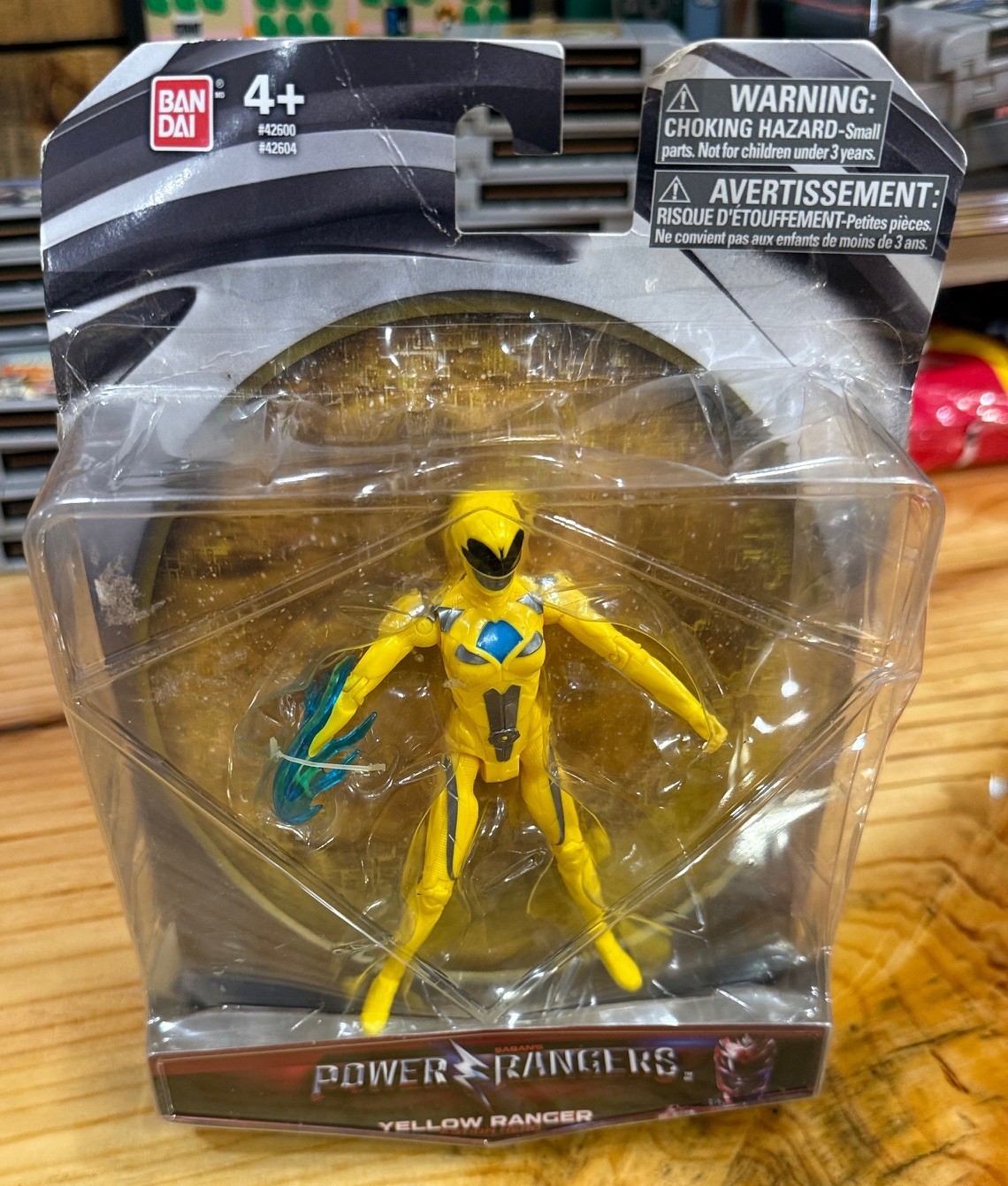 Saban&rsquo;s Power Rangers 5&Prime; YELLOW RANGER Action Hero Figure #42604 Bandai (New)
