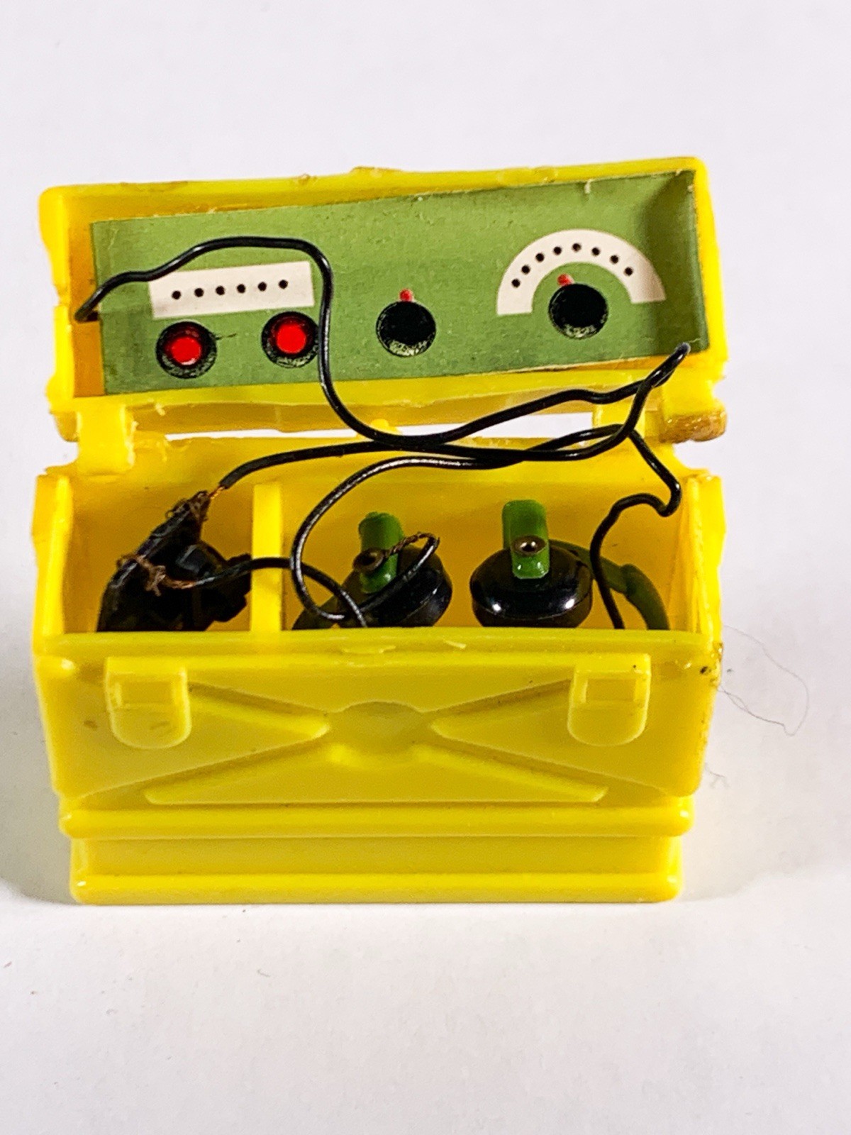 Vintage GI Joe Adventure Team – Jungle Survival – Yellow Radio