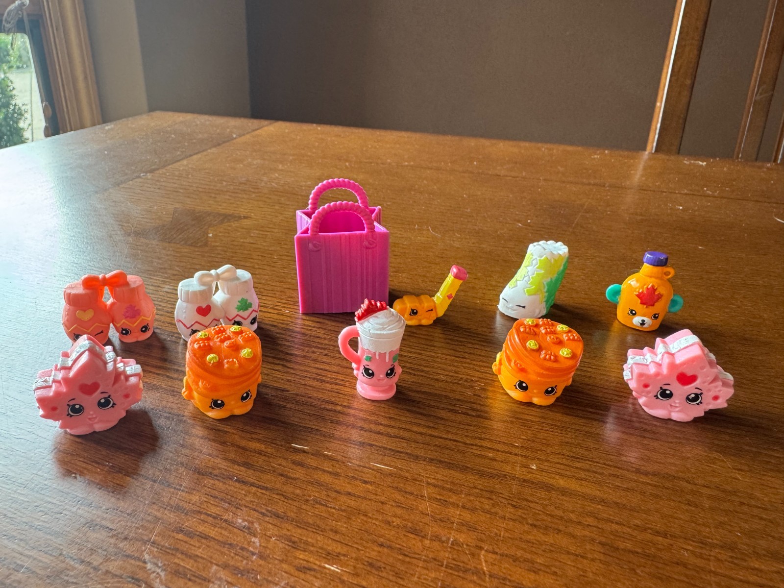 Shopkins Canada Collection Lot of 10
