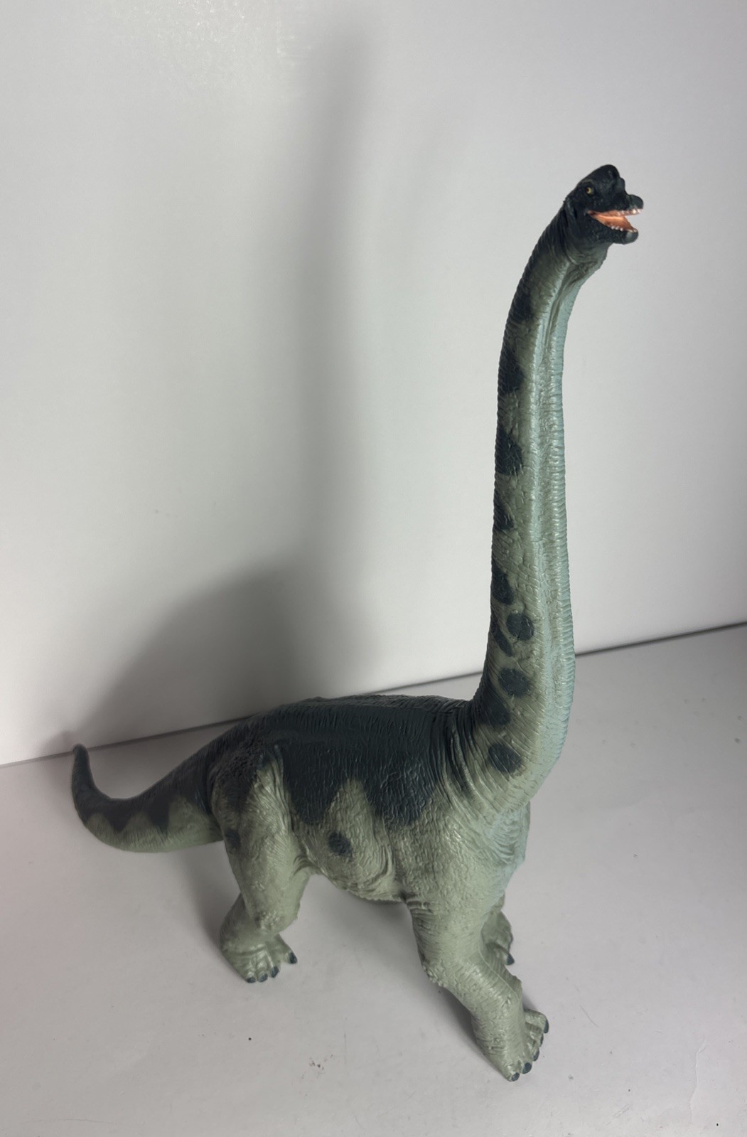 1988 Safari Ltd The Carnegie Collection Brachiosaurus Dinosaur Figure Toy 1988