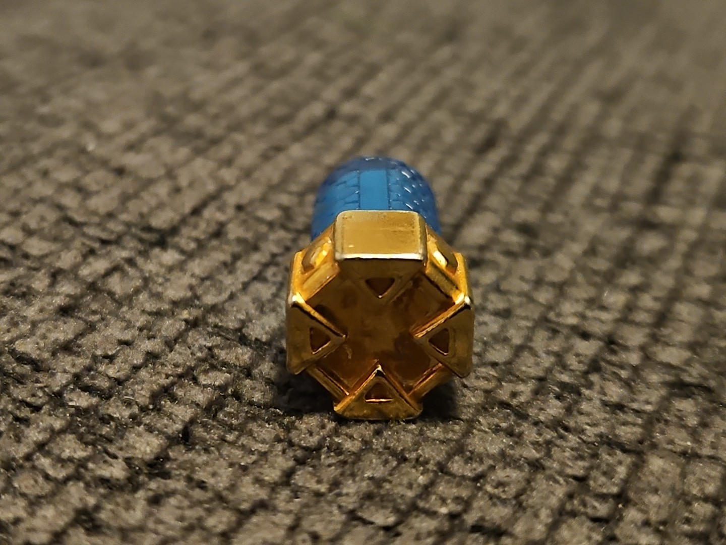 RARE! Authentic Treasure X Robots Gold Dipped Core – Toy Bullet Accessory