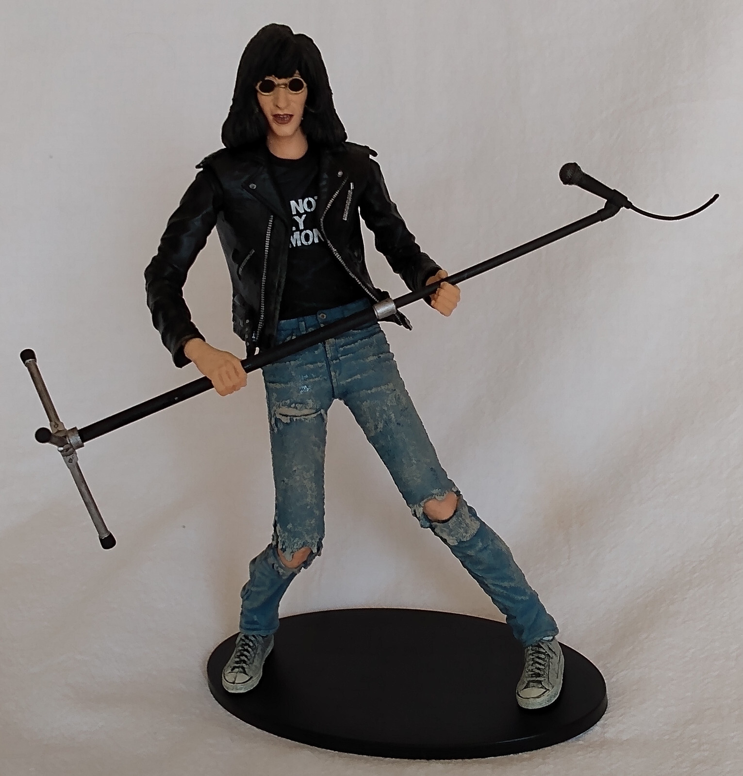 Joey Ramone 2008 NECA The Ramones Punk Rock Figure