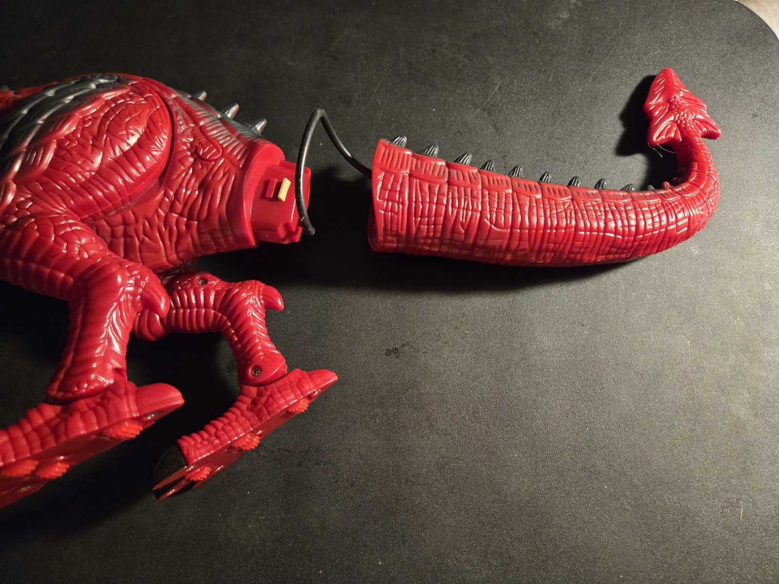 INFRA-RED REMOTE CONTROL WALKING DINOSAUR