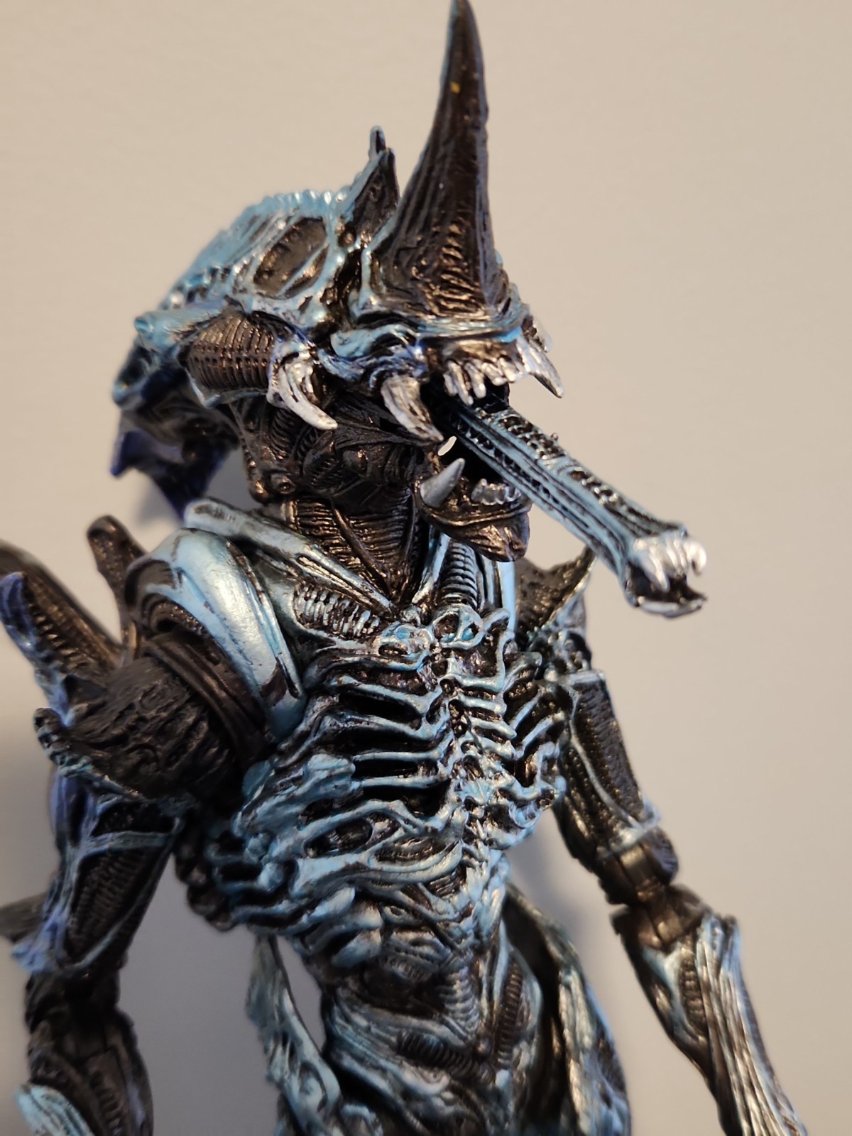 2020 NECA ULTIMATE RHINO ALIEN 11” Loose FIGURE Fox Aliens