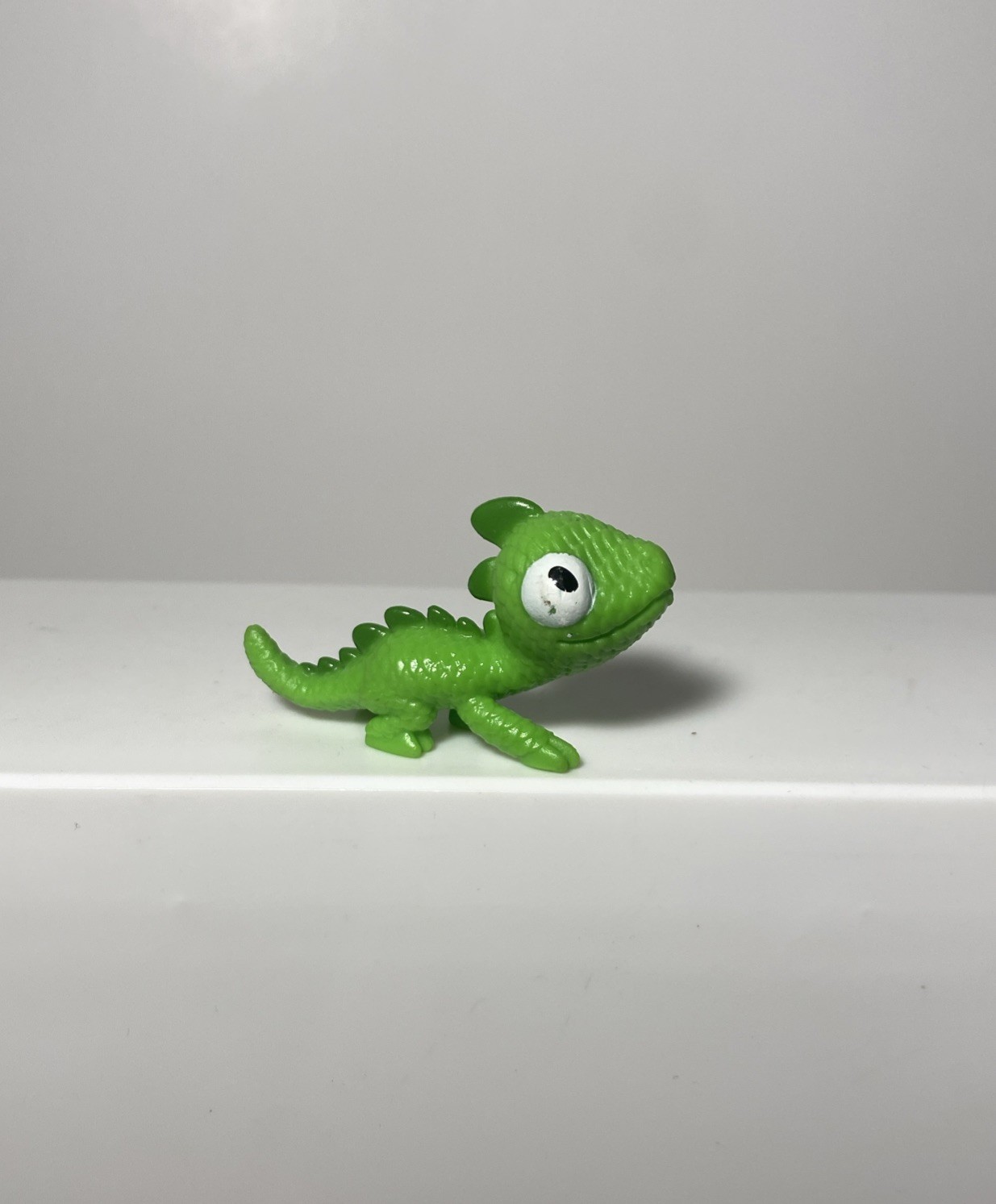 PJ Masks Pet Figurine LIONEL Lizard 1.5” Inches HTF / Replacement Figure 3