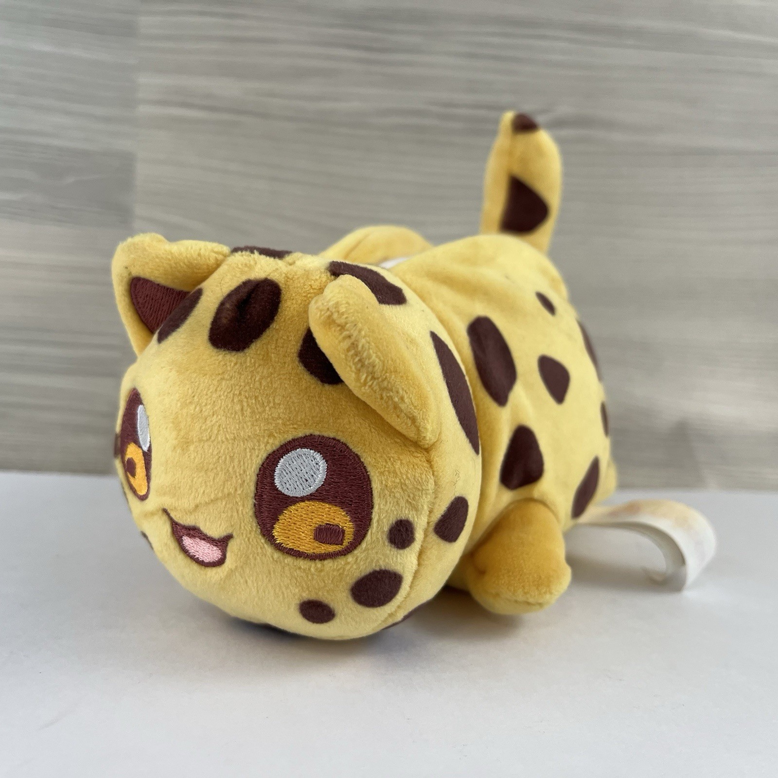 Aphmau MeeMeows Chocolate Chip Cookie Cat 6” Plush Litter 3 Sweet Treats 2023