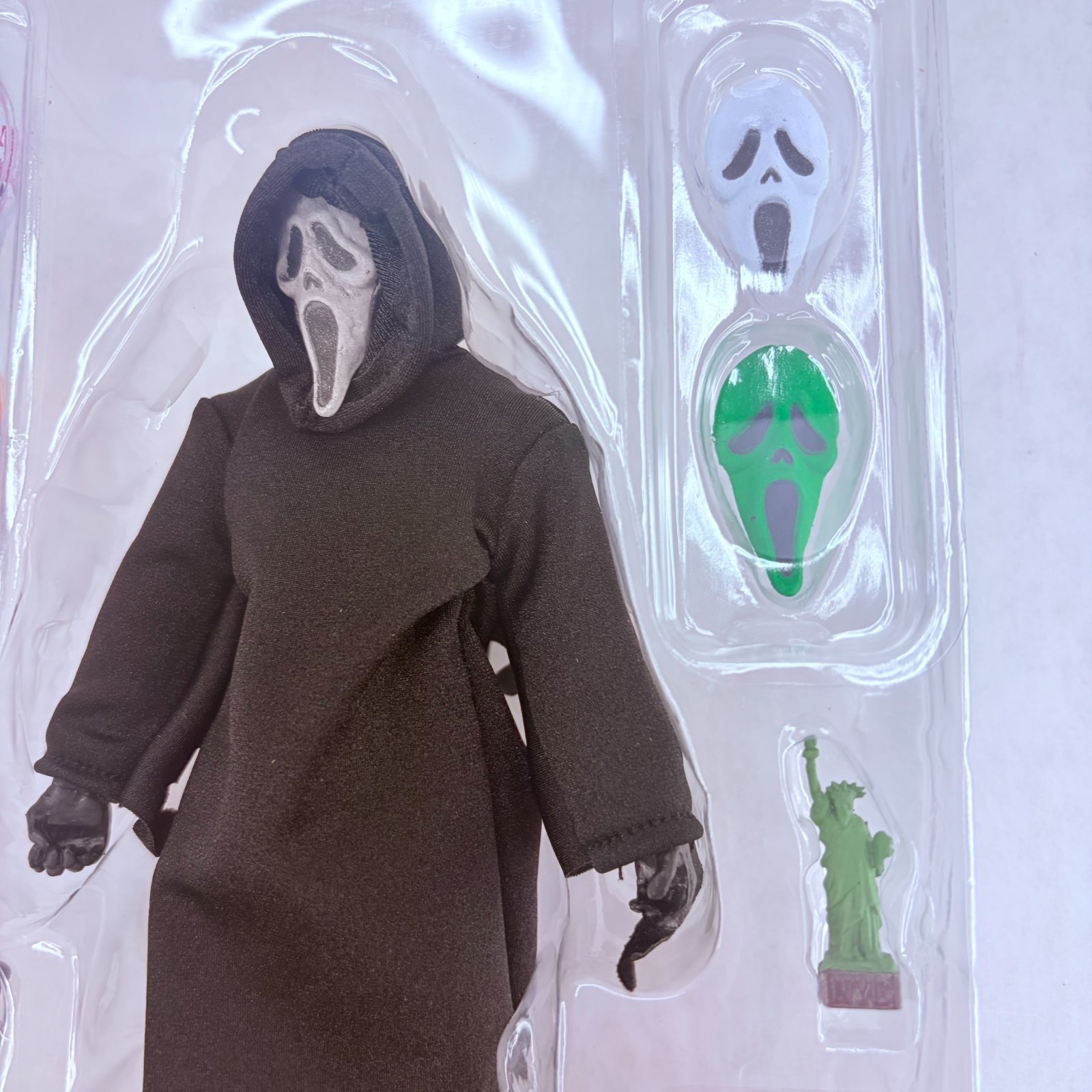 Ghost Face Takes Manhattan Scream w/Weapons 7&Prime; Horror Moive Action Figure Toys