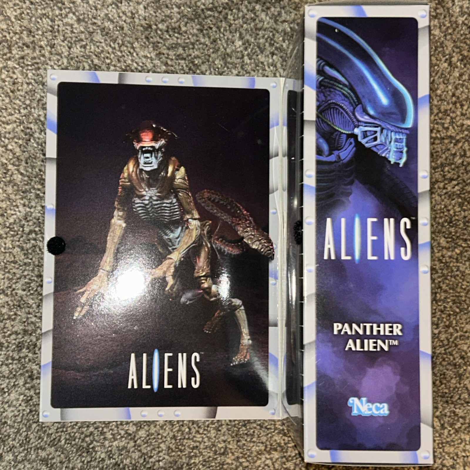 2020 NECA ALIENS Panther Alien w/Magnetic Attack Parasite Action Figure NEW MINT