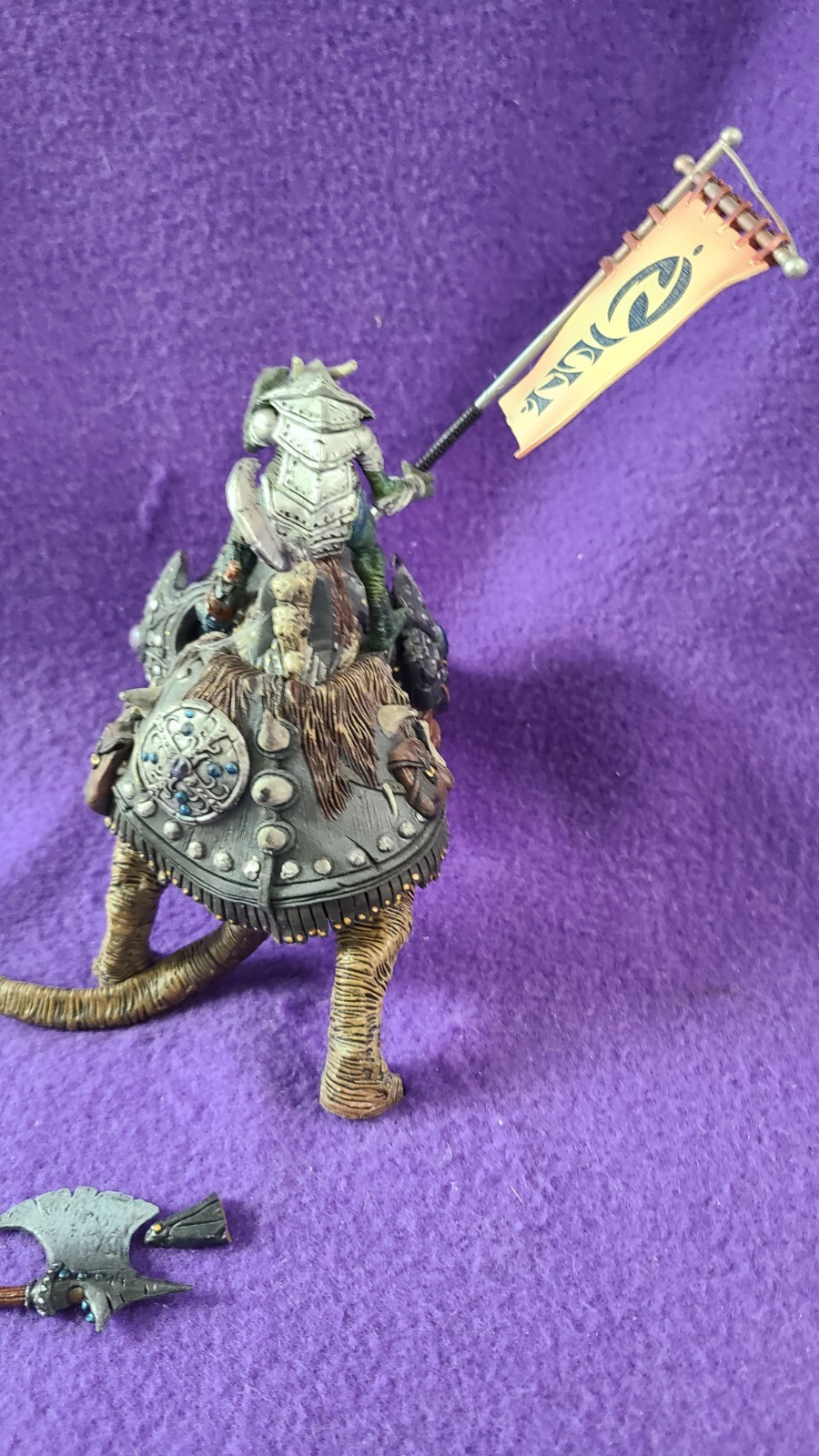 IGUANTUS & TUSKADON – McFarlane Spawn Dark Ages 14 – LOOSE – 1999 – COMPLETE