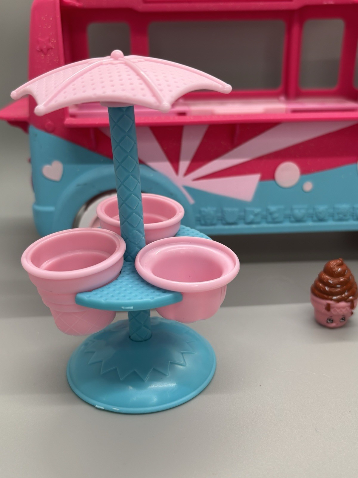 Shopkins Glitzi Ice Cream Truck Playset Food Fair Moose Toys Incomplete