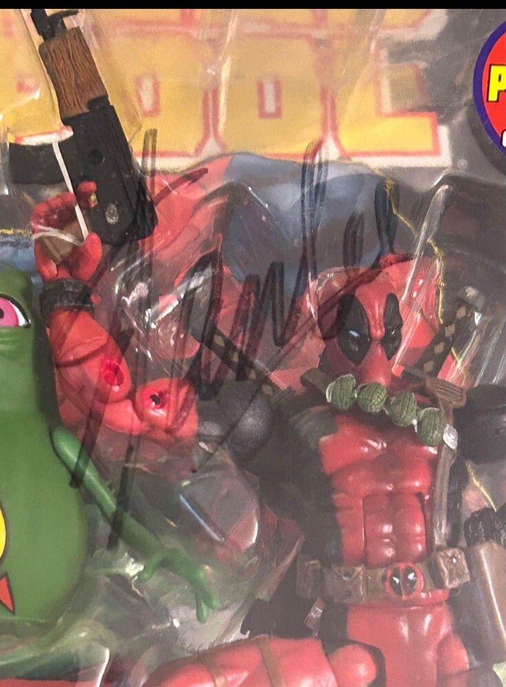 Deadpool Marvel Legends Stan Lee Autographed