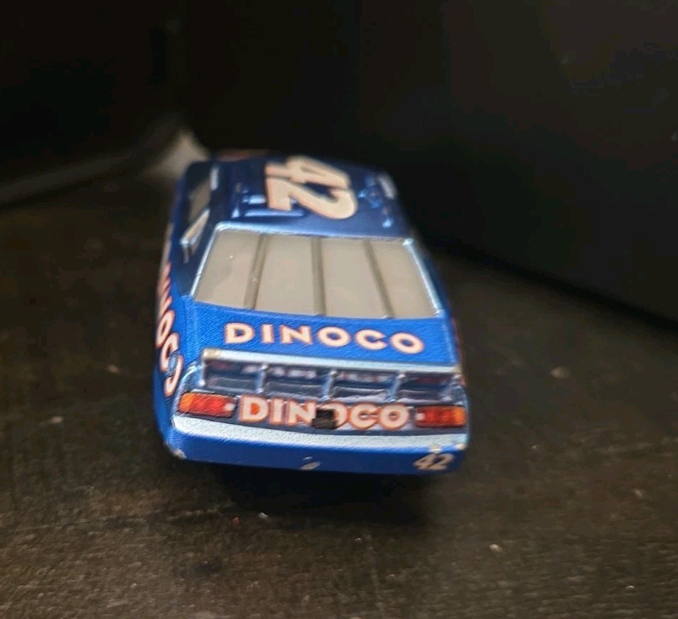 Set Disney Pixar Cars Target Only Rust-Eze McQueen & Metallic Cal Weathers Lot