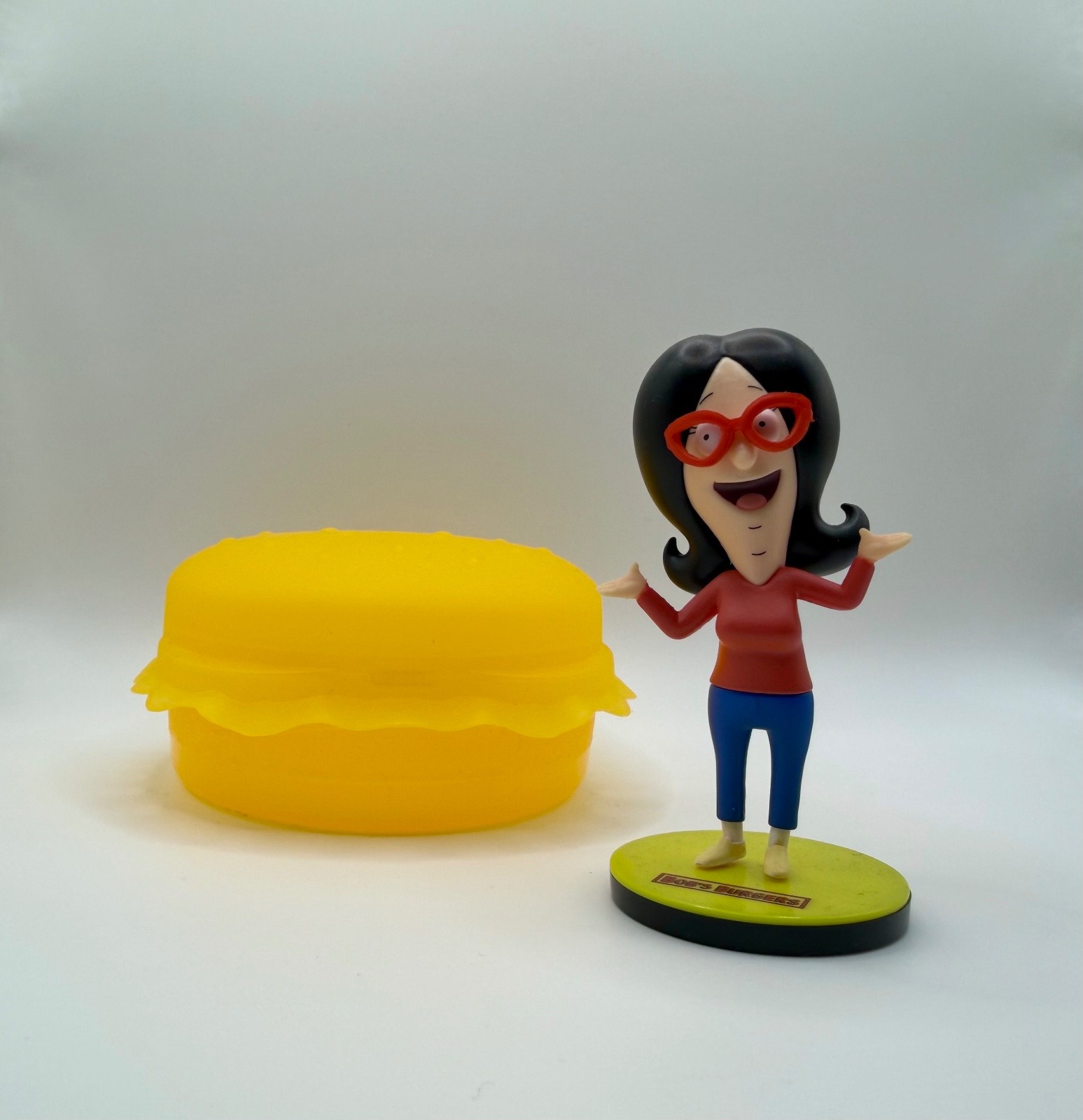 Bob&rsquo;s Burgers Mystery Vinyl Figure – *NEW* – Opened w/Burger Container – Linda