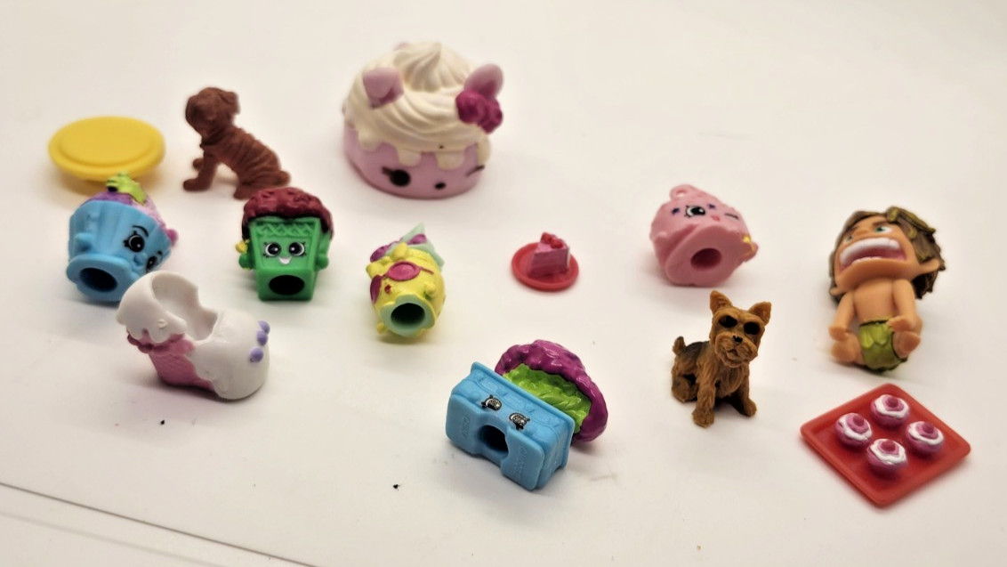 Shopkins Mixed Lot Of 13 Pieces With Figures Moose Toys Mixed Lot Collectible