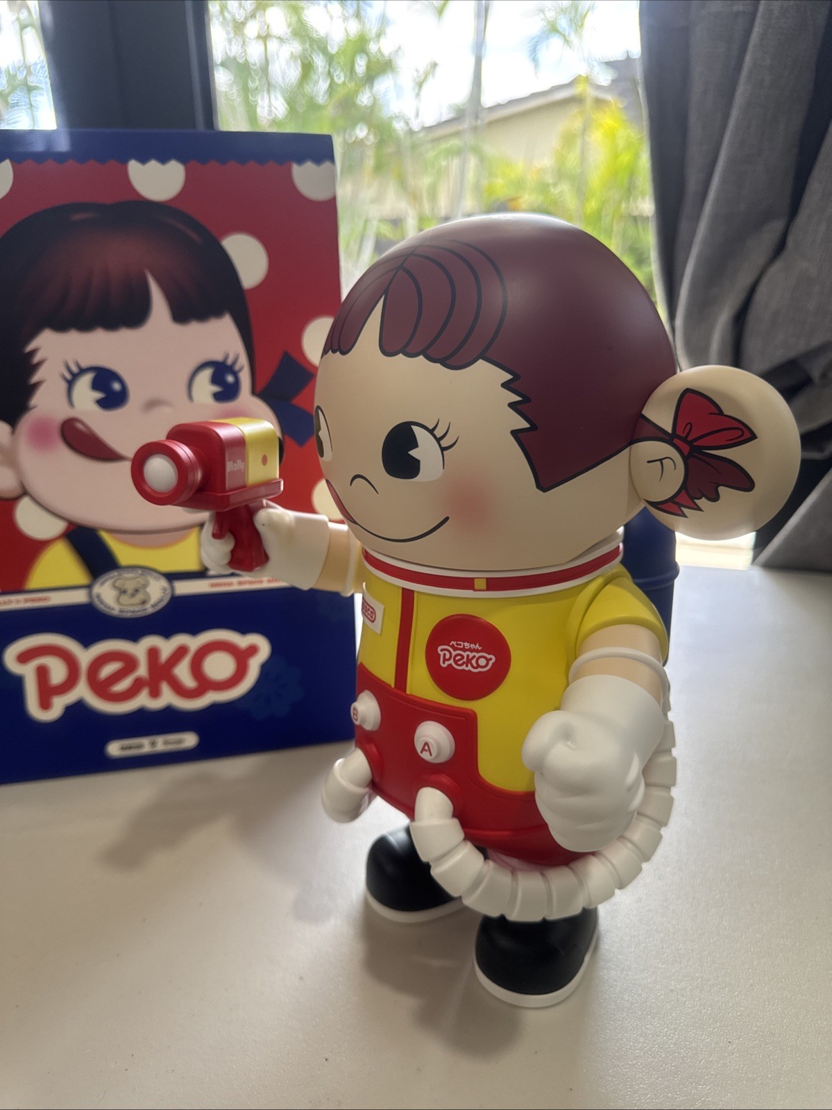 Authentic Pop Mart Mega Space Molly 400% PEKO. US Seller