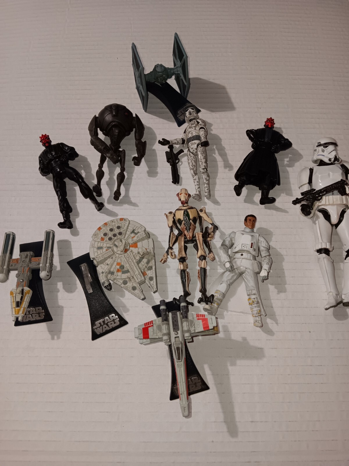 star wars action figures lot, 6in Storm Trooper, 4 Micro Machines , 6 Sm Figure