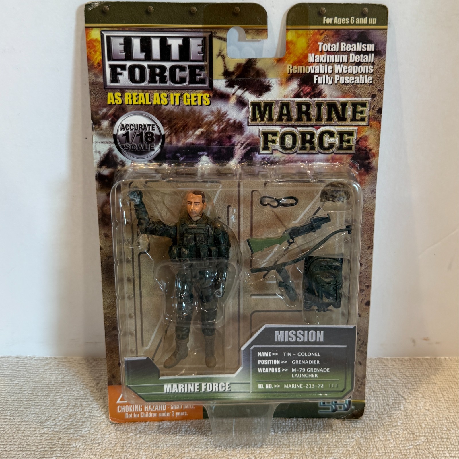 1:18 Blue Box Toys Elite Force Marine Tin Colonel Grenadier NOC 2004 Figure