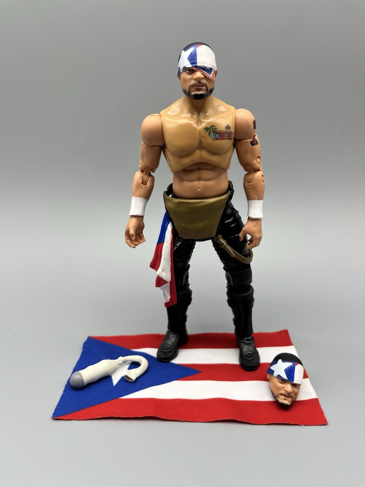 AEW Mike Santana action figure Unrivaled Series 4 wrestling collection #32