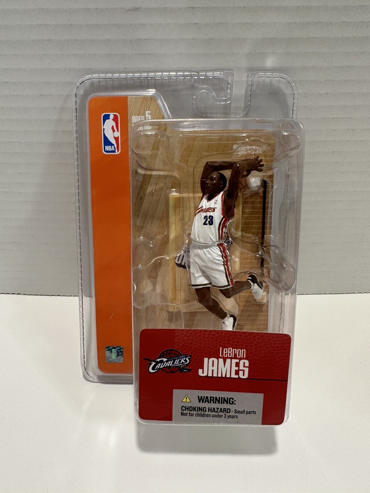 2004 McFarlane NBA LeBron James Cleveland Cavaliers Mini Action Figure 3&Prime; NEW!