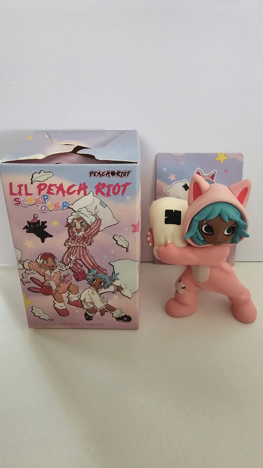 POP MART x Lil Peach Riot Sleepover Series Frankie-Pillow Fight Confirmed Figure