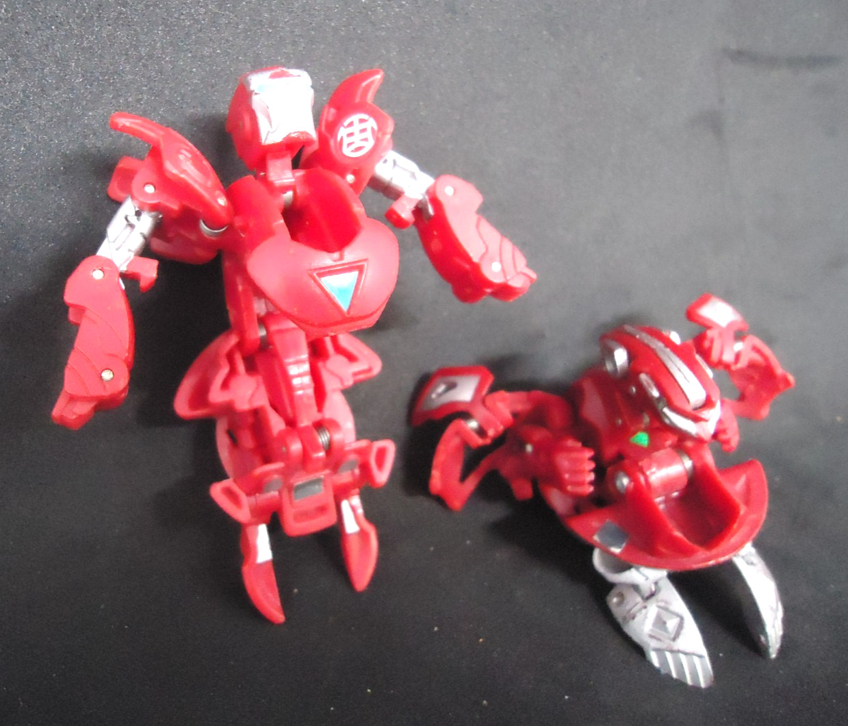 Lot X2 Bakugan Mechtanium Surge TITANIUM DRAGONOID Pyrus + Iron Man Marvel