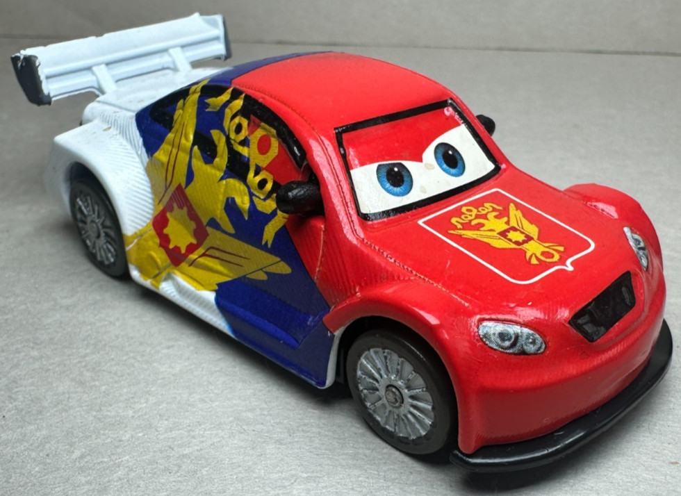 Disney Pixar Cars 2 Vitaly Petrov Russian Racer WGP Diecast 1:55 FC #11