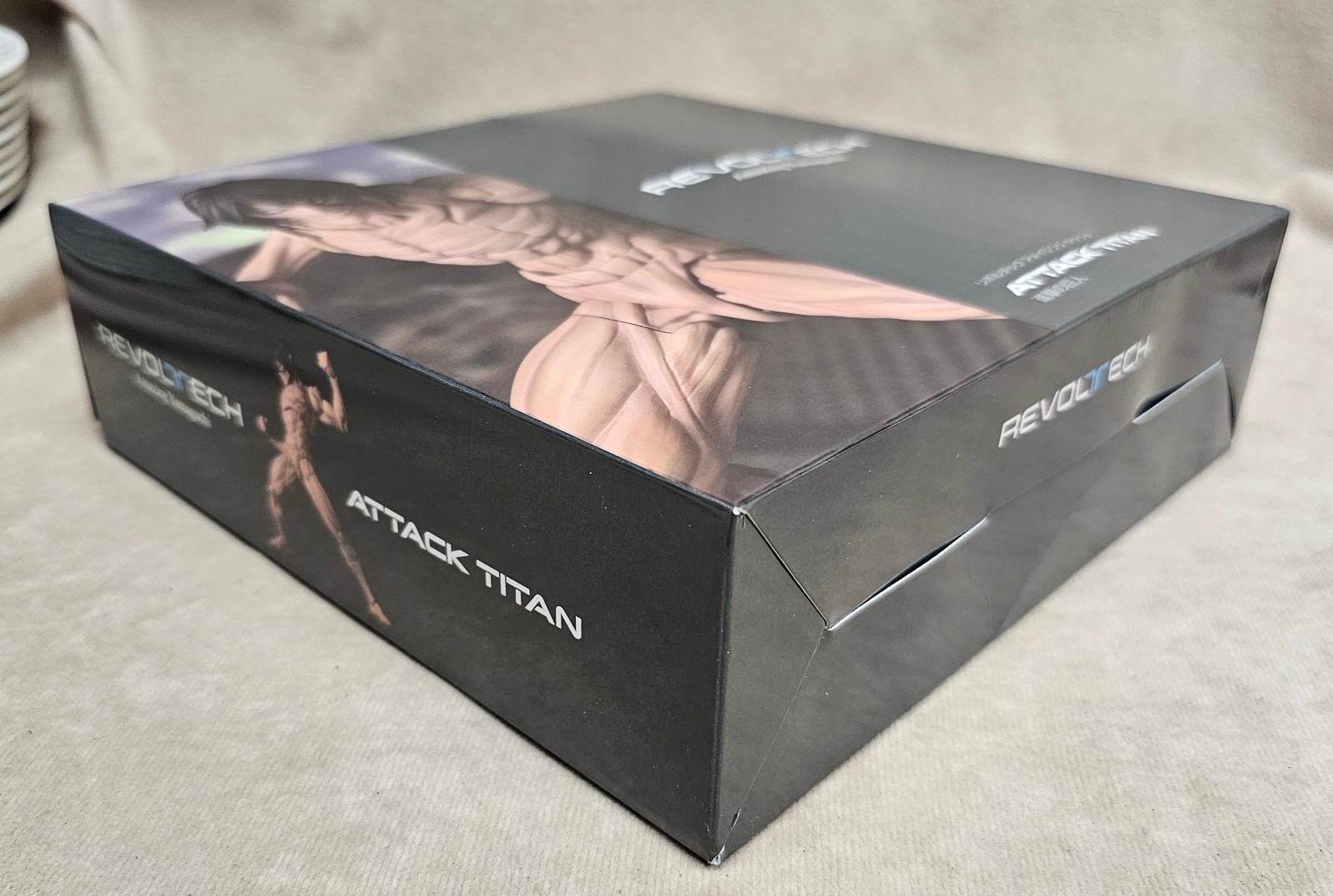 OFF BRAND Amazing Yamaguchi Attack on Titan Armored Titan Toy Figure