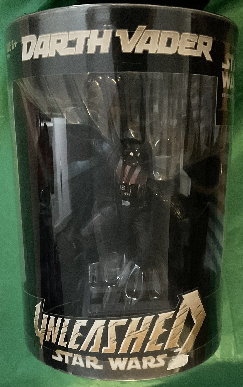 ￼DARTH VADER STAR WARS UNLEASHED “REVENGE OF THE SITH “ sealed MIB