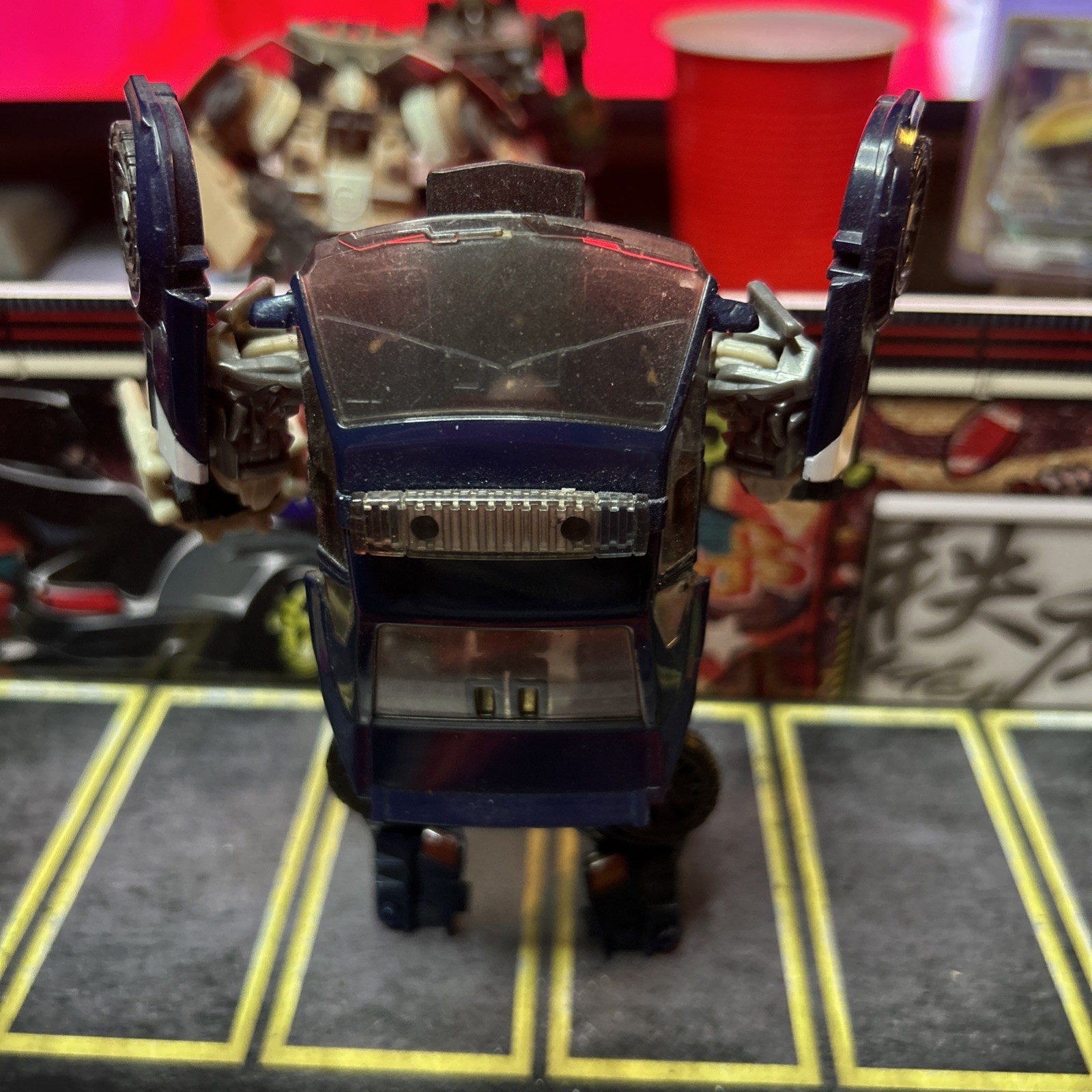 Transformers The Last Knight Barricade Deluxe Class 2017 Decepticon Figure