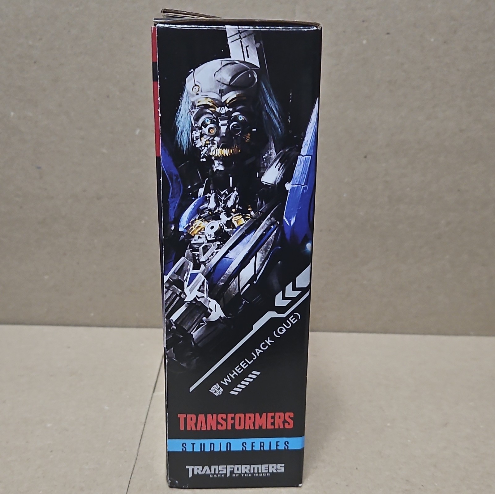 Hasbro Transformers Studio Series Wheeljack (Que) Transforming Car Robot Figure