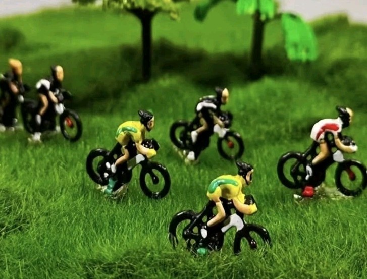 1 87 Scale Exquisite Bicycle Riders Cycling Figurines Diorama Scenery 6 Pieces
