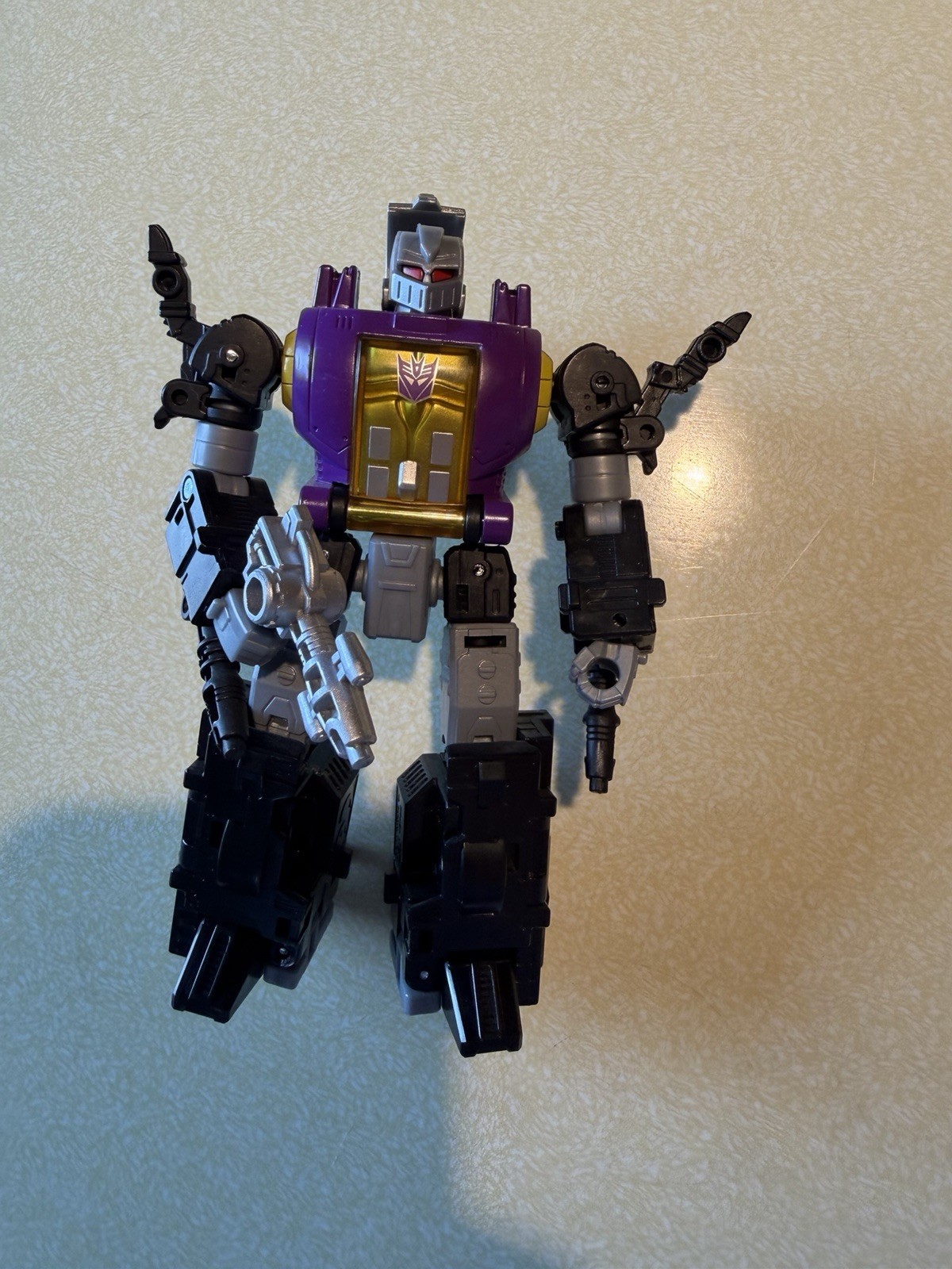 Hasbro Transformers Legacy Evolution Bombshell 6 in Action Figure – F7200