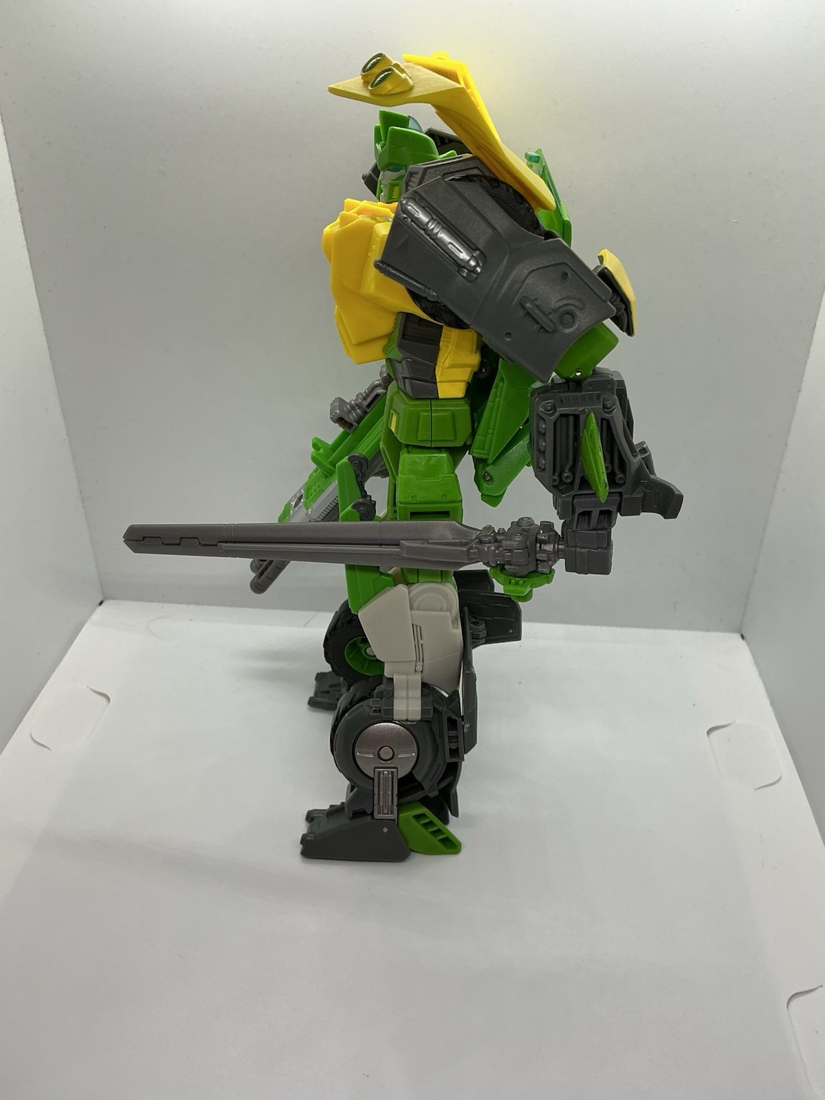 Transformers Generations Thrilling 30 Springer complete Hasbro IDW Voyager Class