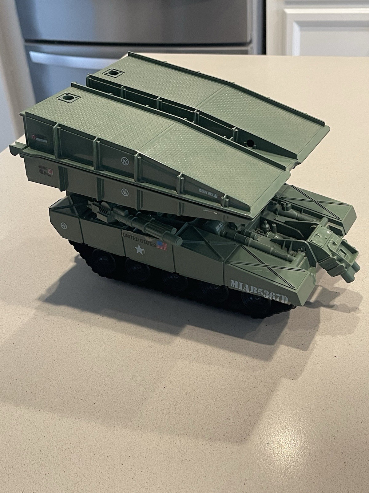 GI JOE Toss N Cross Bridge Tank Vintage 1984 Hasbro ARAH – Front Ram Broken