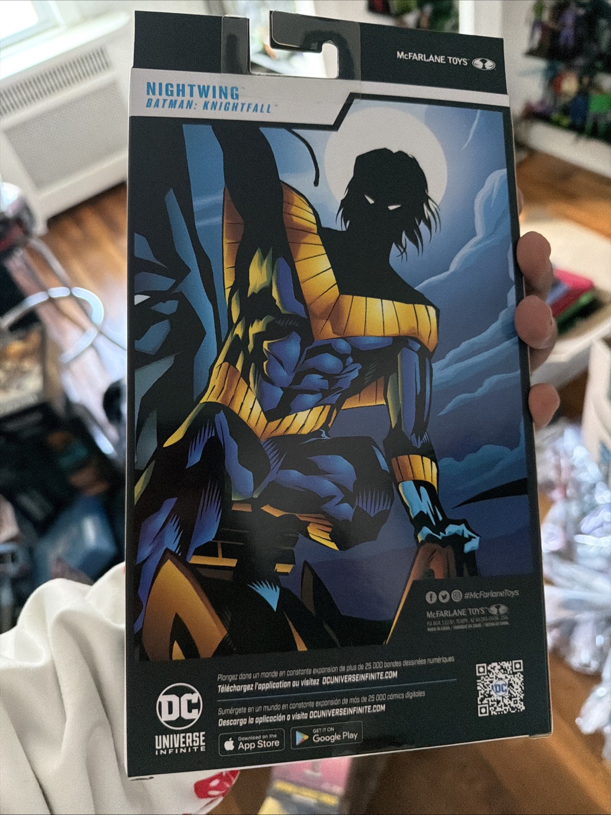 McFarlane Toys – DC Multiverse Nightwing (Batman: Knightfall) 7in Action Figure