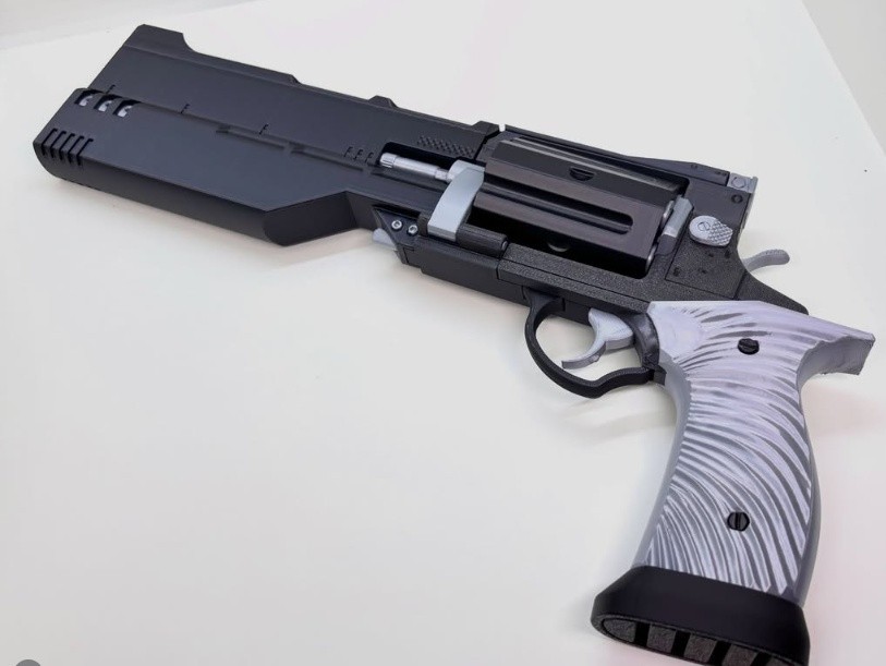 Resident Evil Requiem 9 Revolver Upgraded 1:1 Prop Trigger-Hammer Works