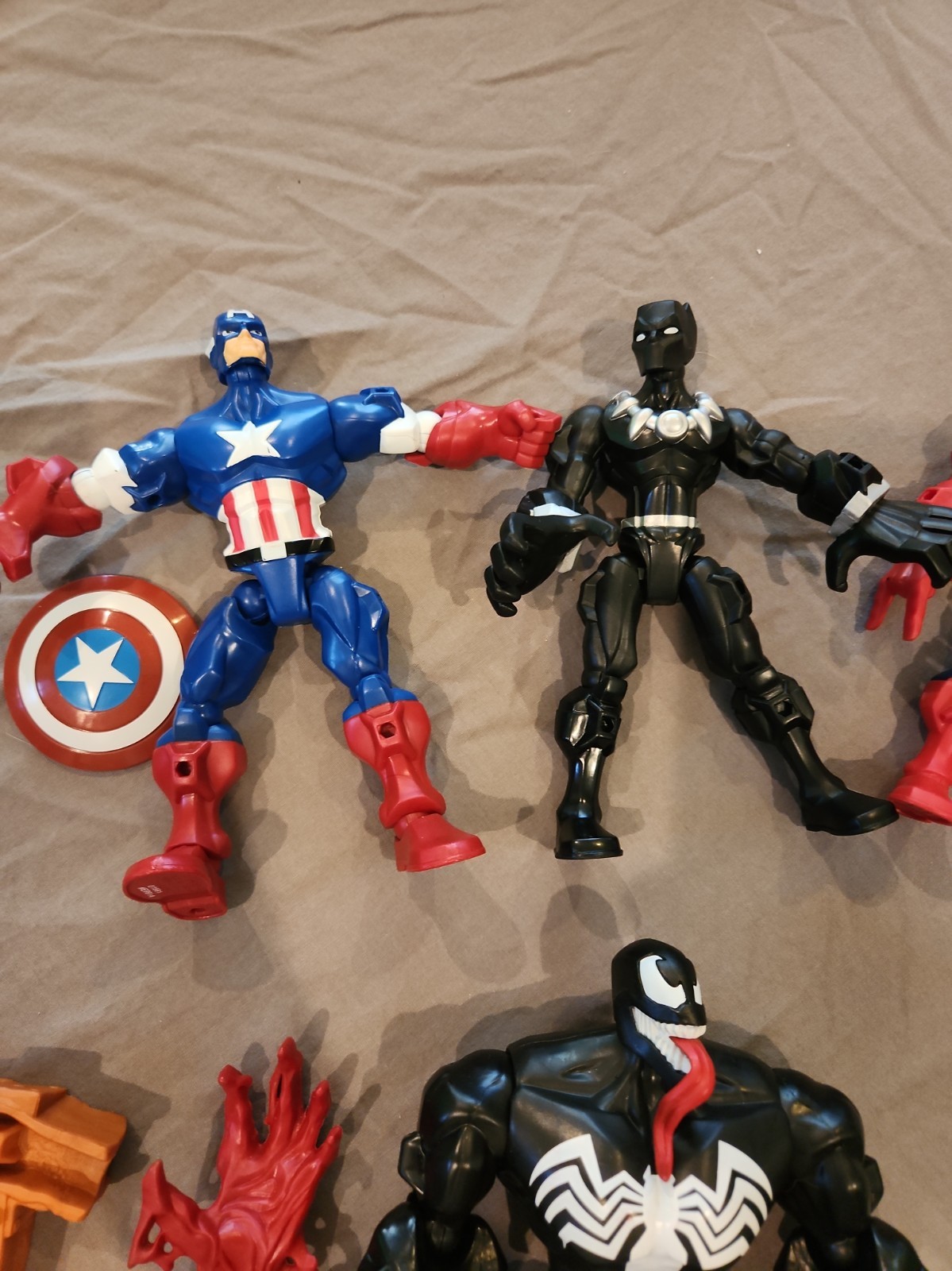 Marvel Superhero Mashers Lot Hulk, Thanos, Venom, Miles Morales Accessories