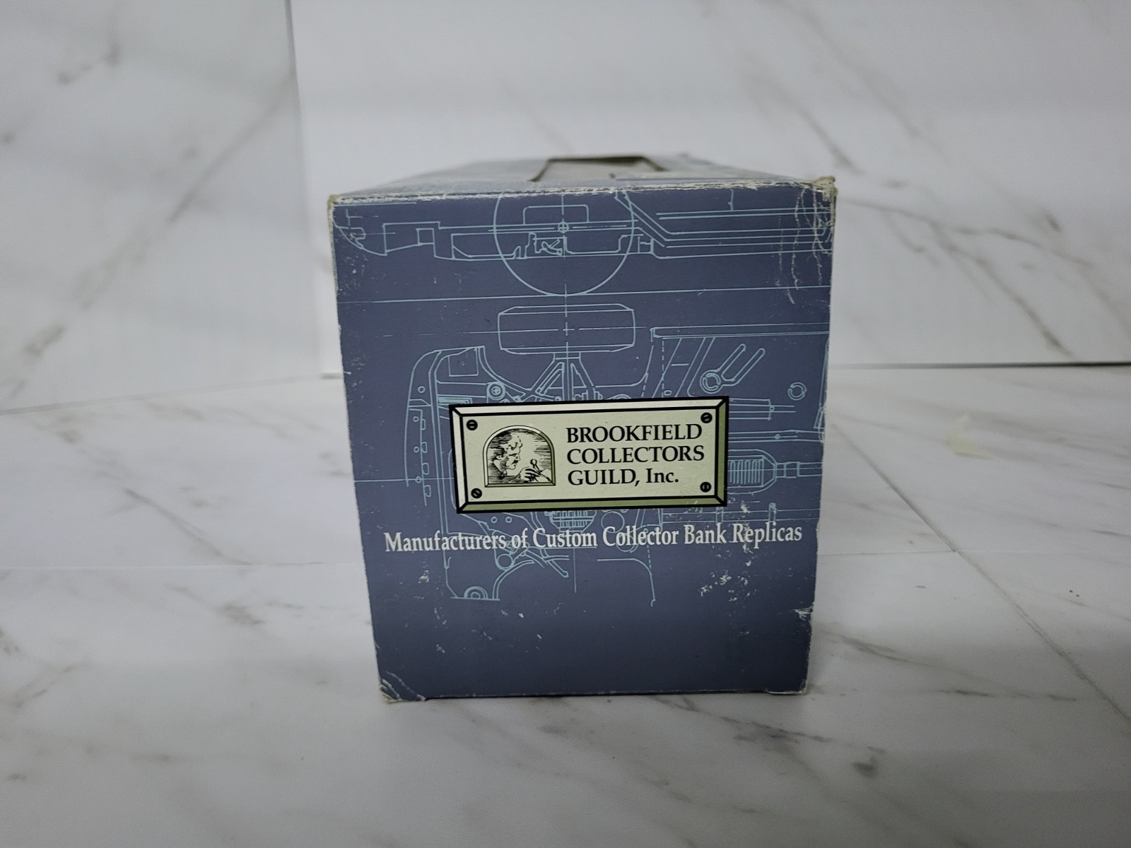 1994 GMC Suburban Bank 1:24 BROOKFIELD COLLECTORS GUILD Die Cast MIB Blue Silver