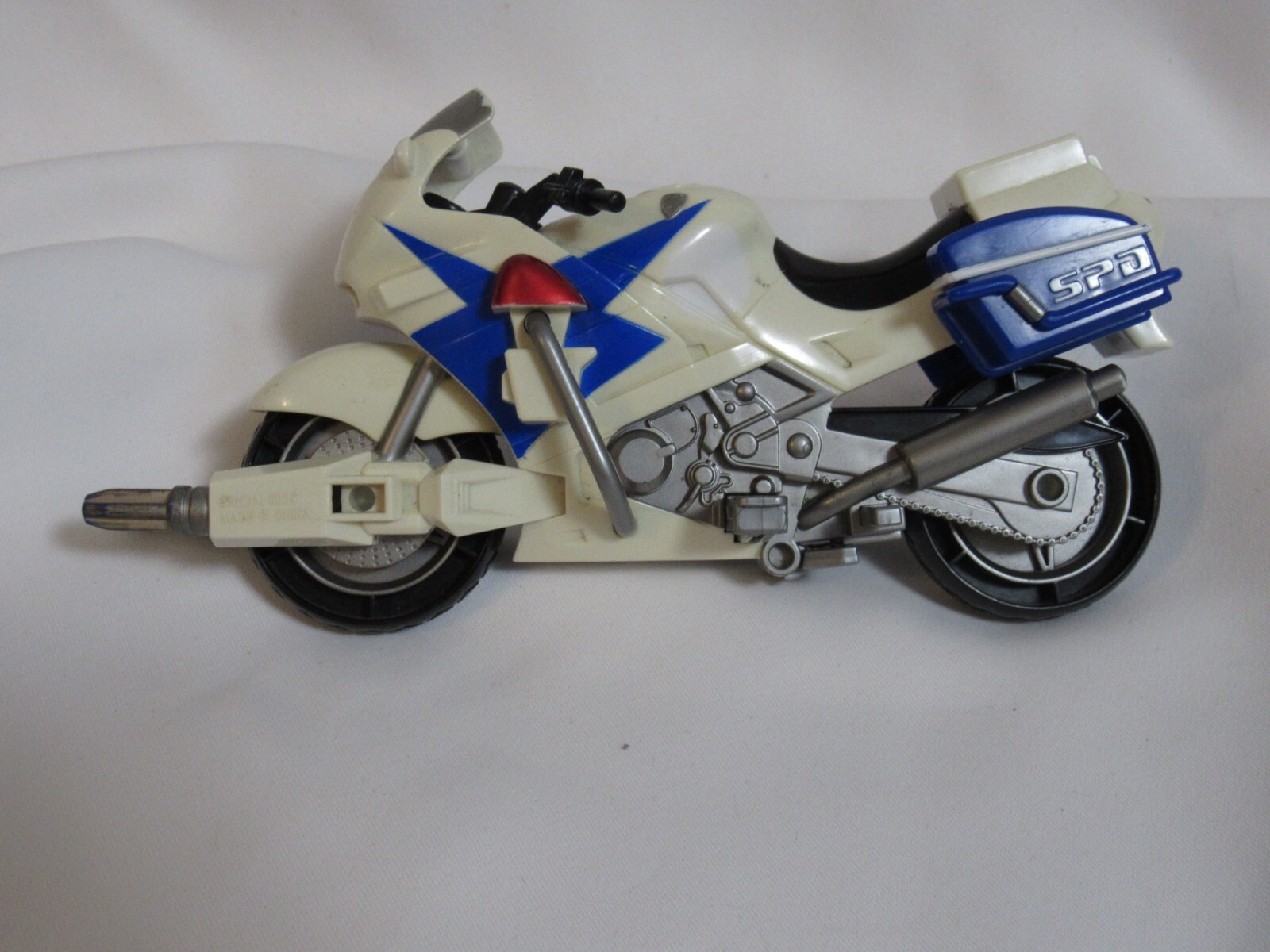 2004 Bandai Power Rangers Blue And White SPD Police Motorcycle Action Accessory
