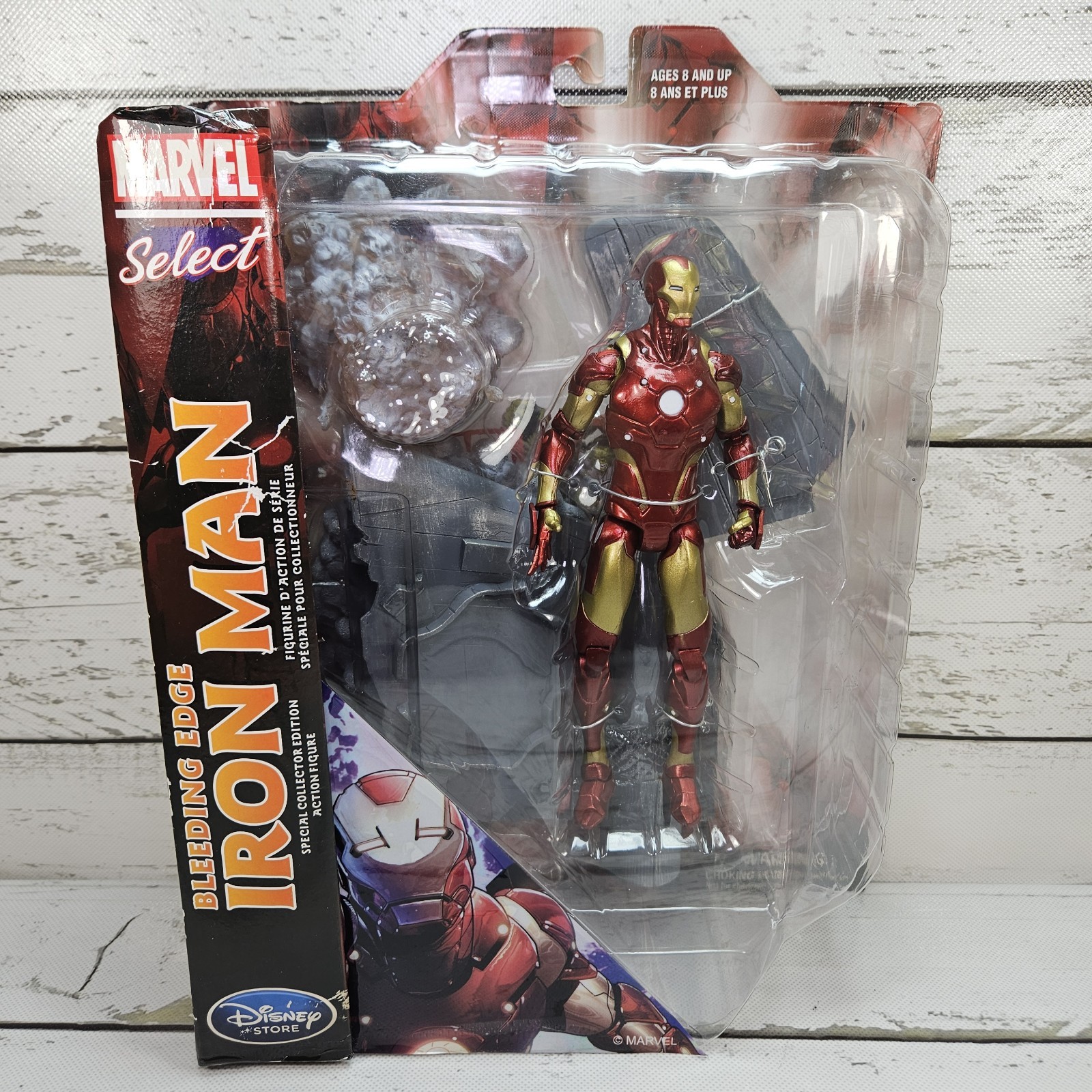 Diamond Select Marvel Select Bleeding Edge Iron Man 2014 7&Prime; Figure Box Damage