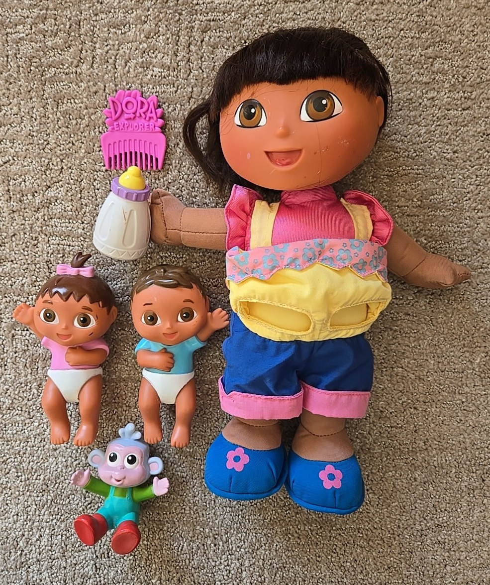 2004 Dora the Explorer Big sister Dora w/Twin Dolls & Boots! DORA TALKS!