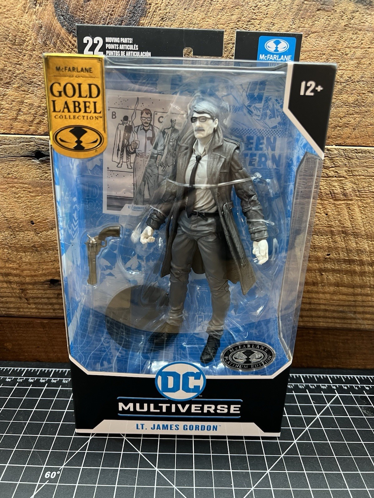 McFarlane Lt James Gordon Platinum Edition SEALED Action Figure Batman Year One